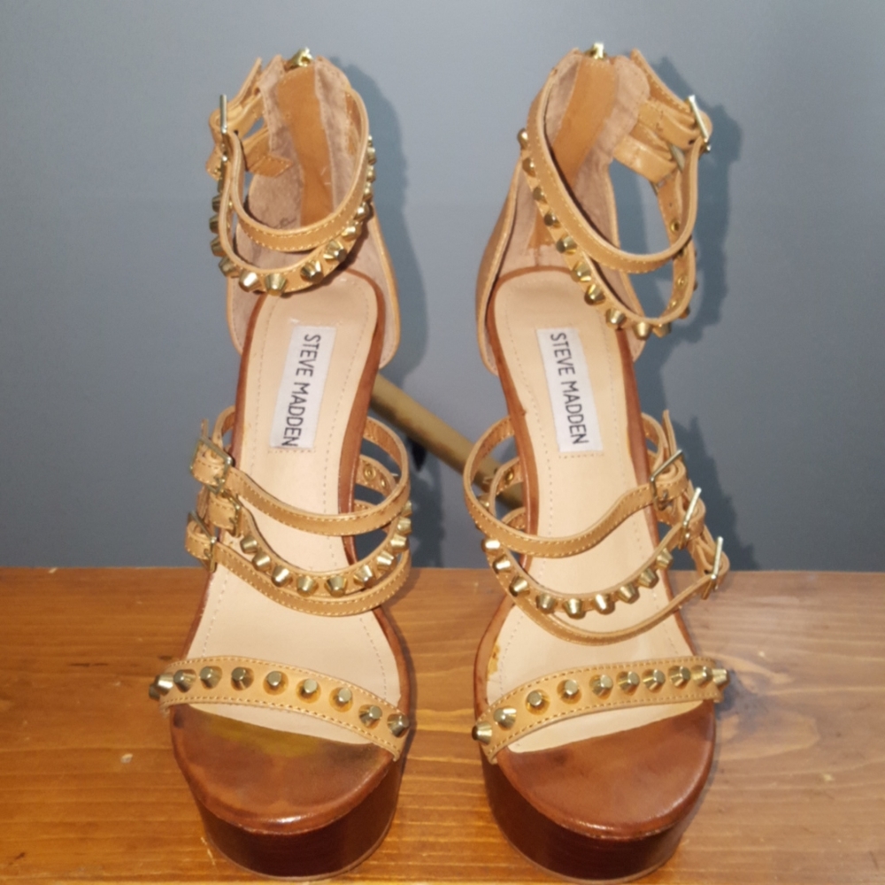 Steve Madden Sandals/Heels